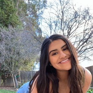 Meet your Posher, Angie